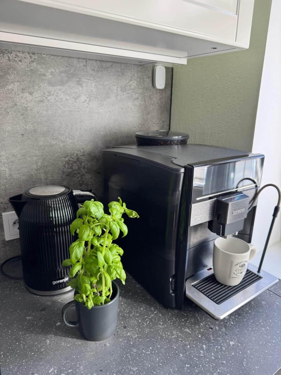 Coffee/tea facilities