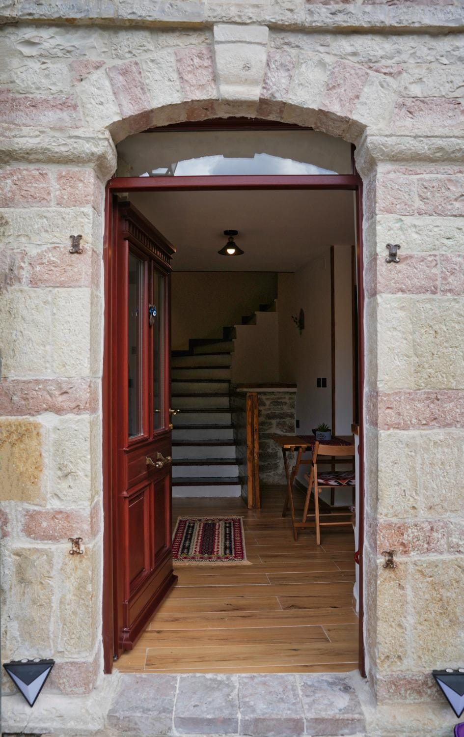 Facade/entrance