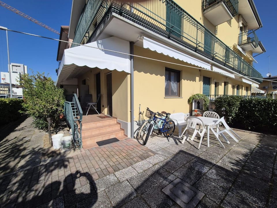 Patio, Garden, Balcony/Terrace
