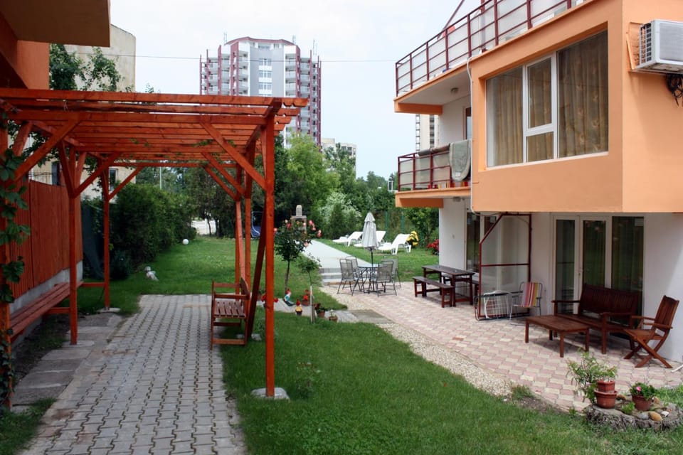 Property building, Patio, Day