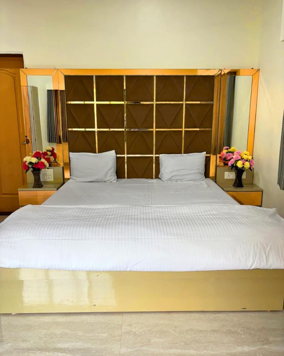 Private Rooms In Riverstone Bed and Breakfast in Maharashtra