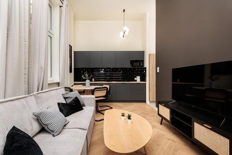 TV and multimedia, Kitchen or kitchenette, Decorative detail, Seating area, heating, internet