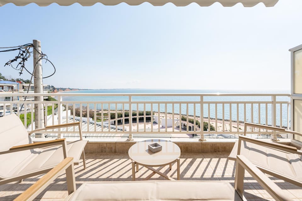 Patio, Natural landscape, View (from property/room), Balcony/Terrace, Living room, Sea view