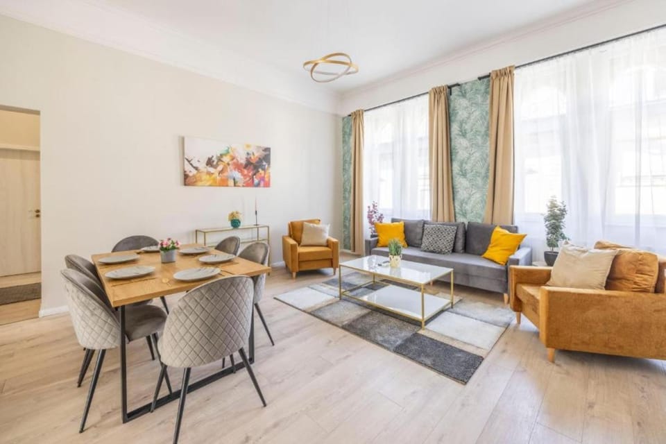 Living room, Seating area, Dining area