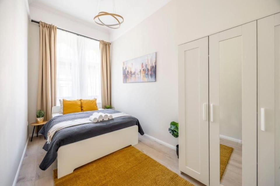 Bed, Bedroom, wardrobe