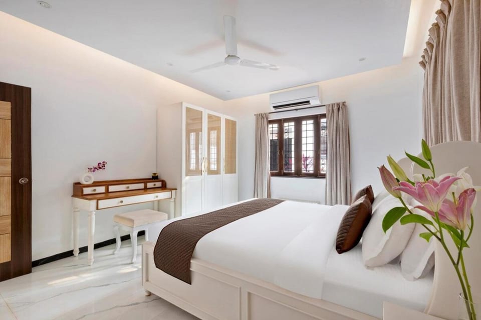 Casa Gulmohar 6BHK by Hottley Villa in Goa, India