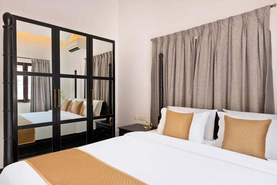 Casa Gulmohar 6BHK by Hottley Villa in Goa, India