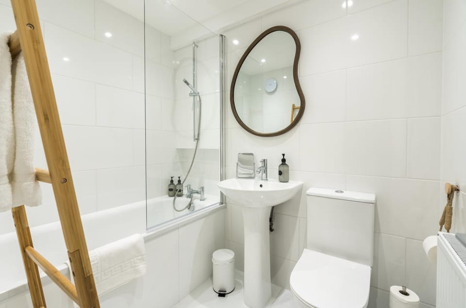 Bathroom, Bath