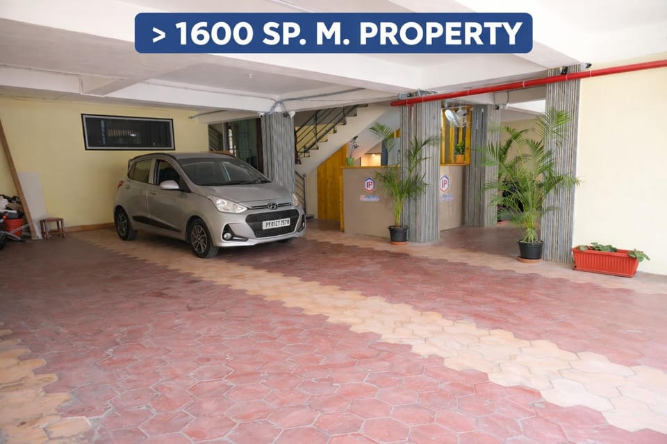 Roja- Ideal Properties Apartment in Puducherry