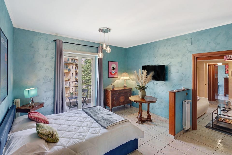 Living room, Bedroom