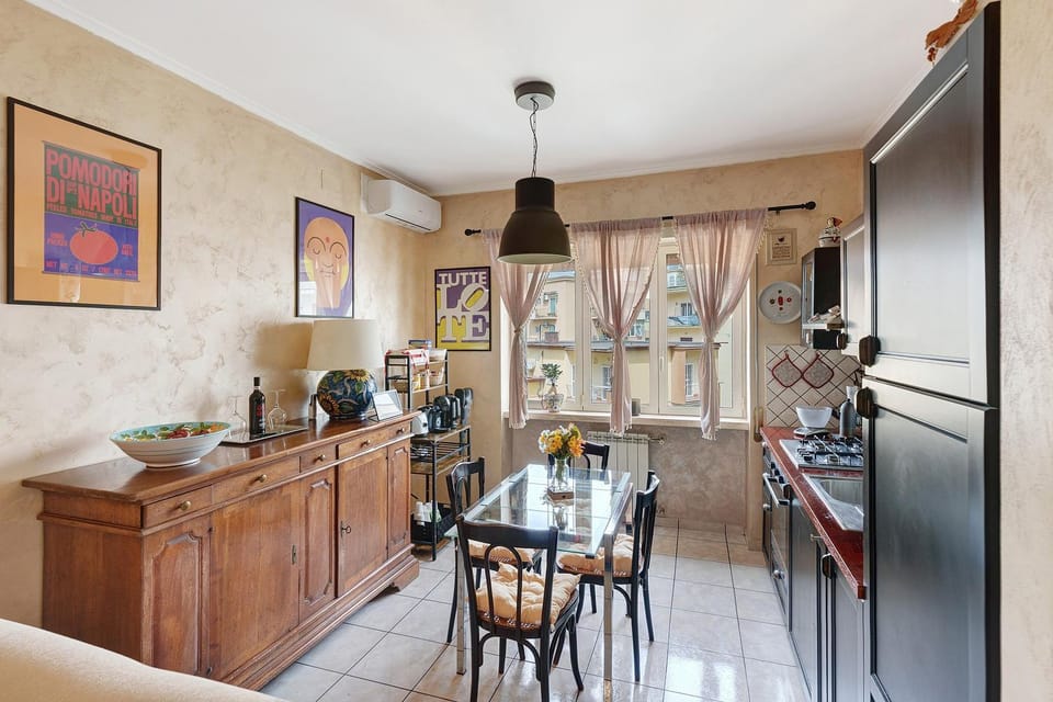Property building, Kitchen or kitchenette, Living room