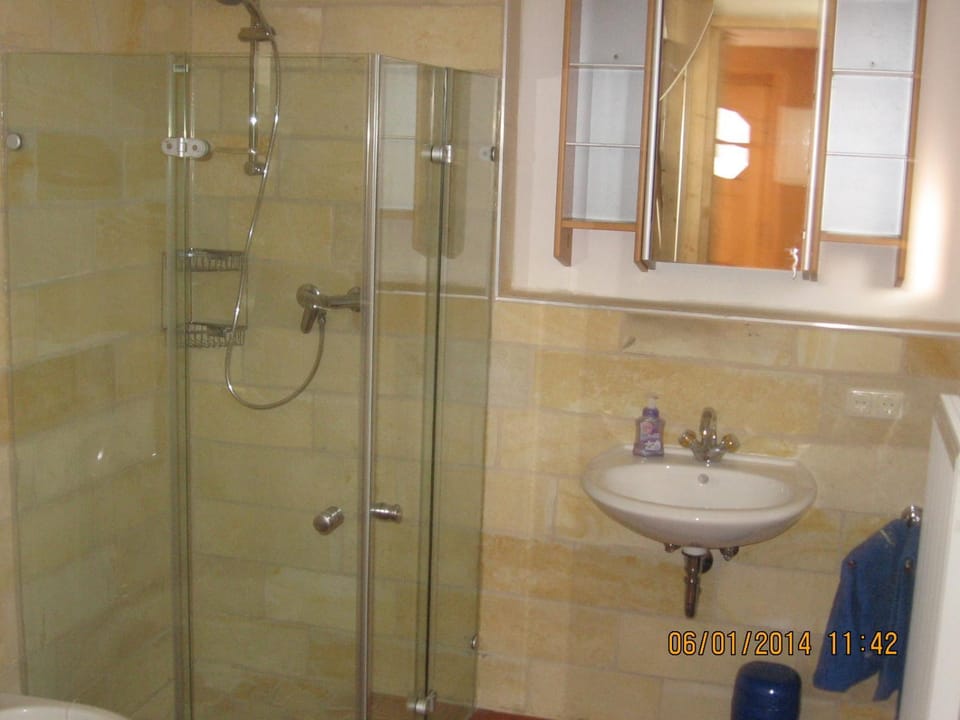 Bathroom, Decorative detail