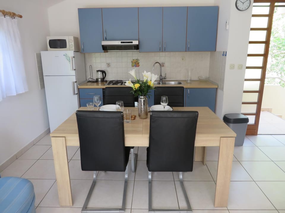 Beach & Pine Apartments Apartment in Biograd na Moru