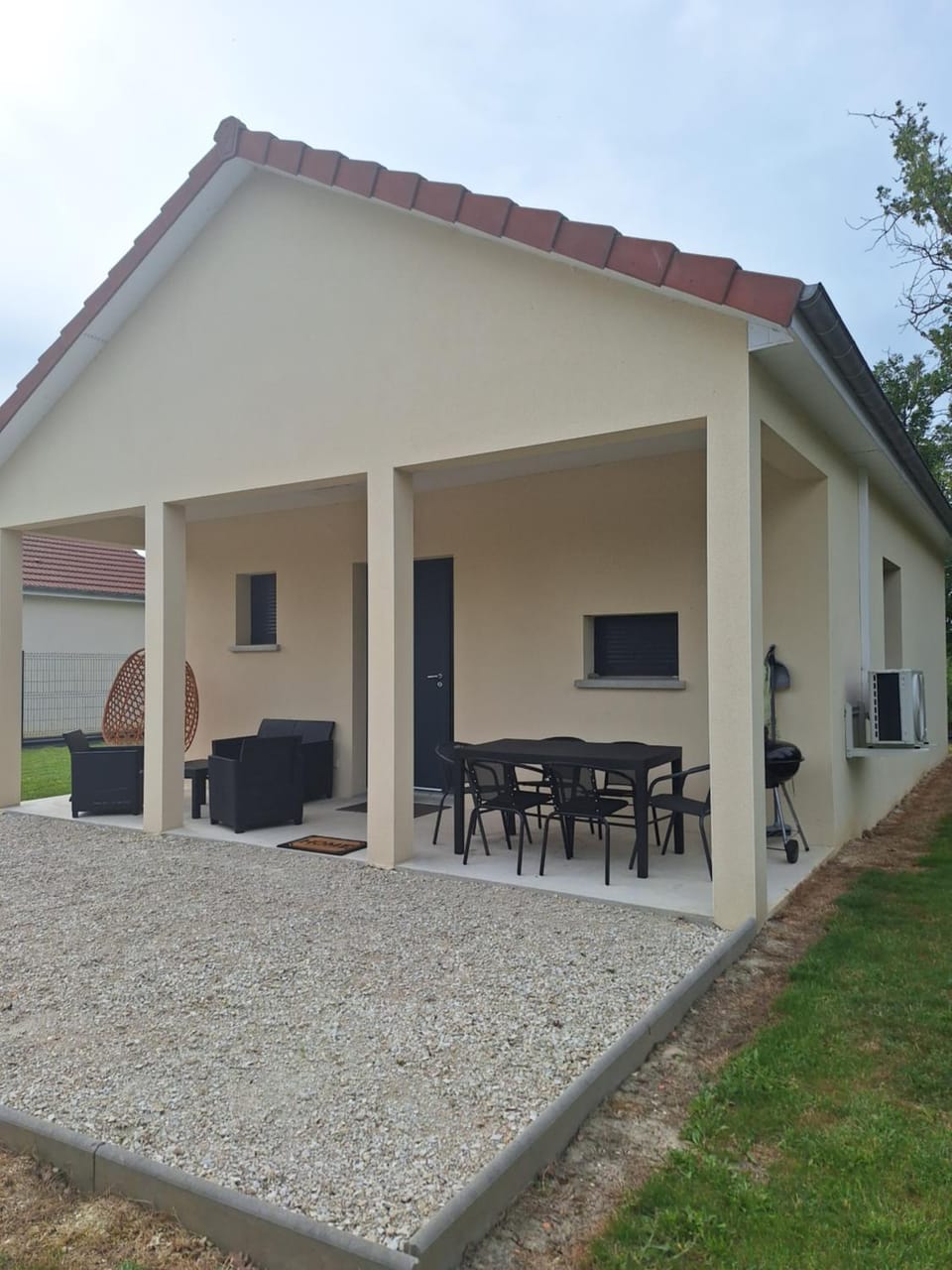 Patio, Dining area