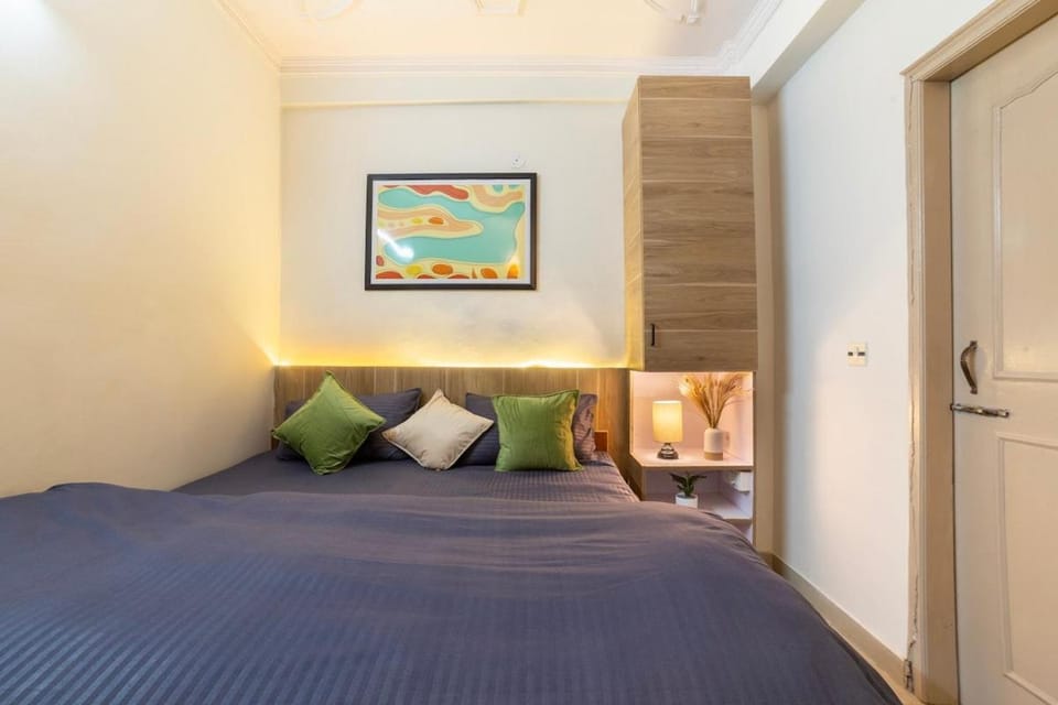 Modern & Peaceful Stay Near IGI Airport Apartment in Delhi