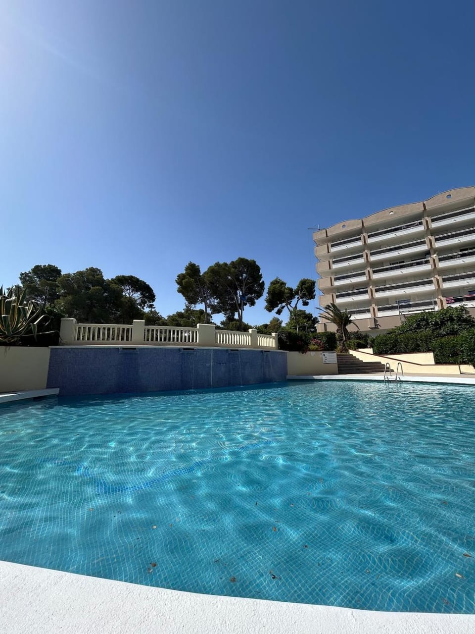 Property building, Day, Garden, Pool view, Swimming pool, Swimming pool, sunbed
