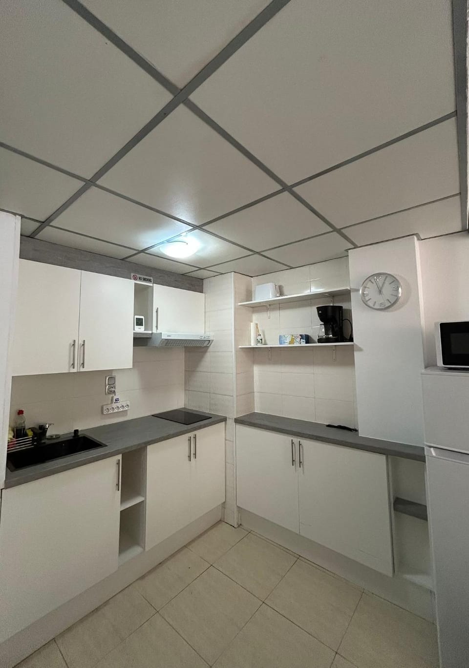 Kitchen or kitchenette, oven, pet friendly, stove