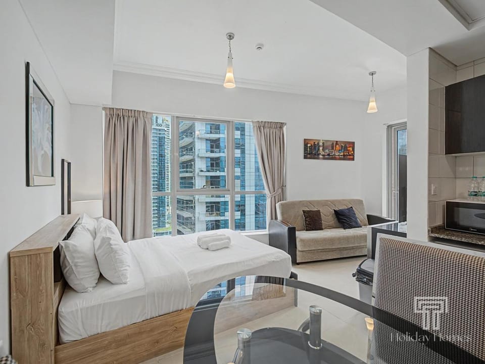 Marina Views | Corner Unit | Luxury Studio Apartment in Dubai