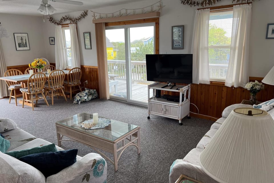Bayberry Hill OBX Village House in Duck