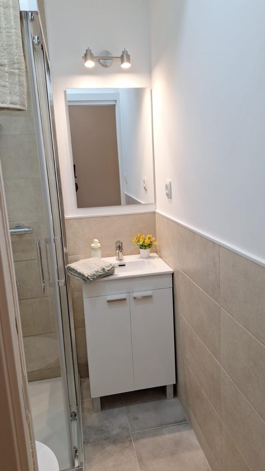 M5 Loft Privado para 4 personas B2 Apartment in Madrid