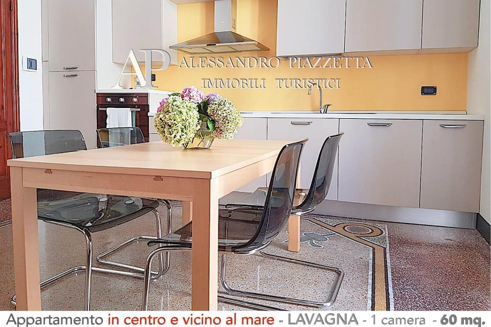 Kitchen or kitchenette, Dining area, Lunch, stove, kitchen