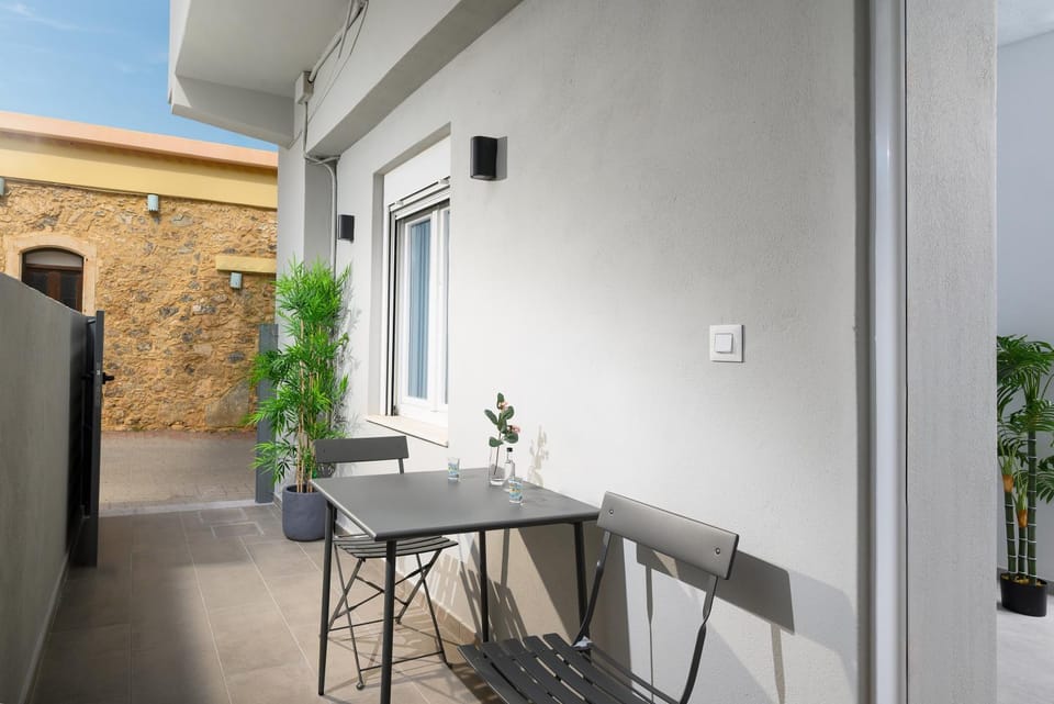 Patio, Garden, Text overlay, Time of day, Location