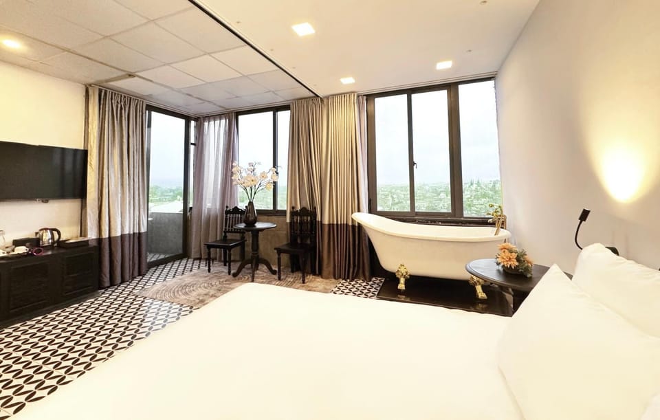 TTR Skypool View Hotel - Đà lạt Hotel in Dalat