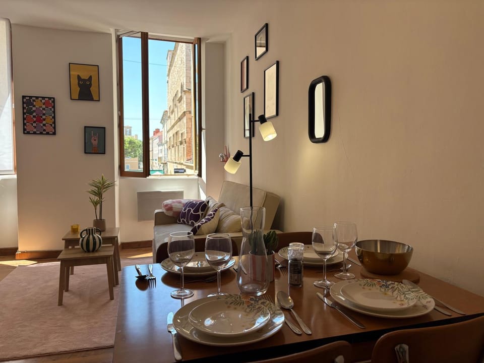 L'Orelia - confortable T2 hyper centre Apartment in Provence