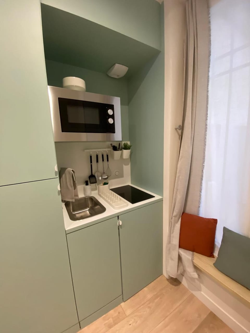 Kitchen or kitchenette, stove