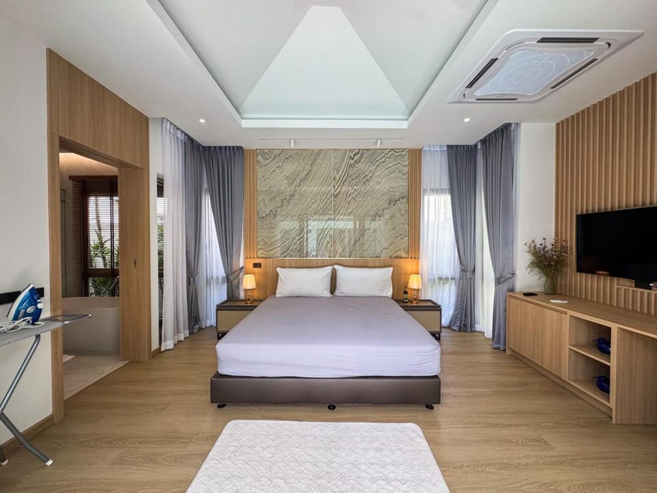 Luxury 3BR Pool Villa Private Pool Quiet Area Villa in Chalong