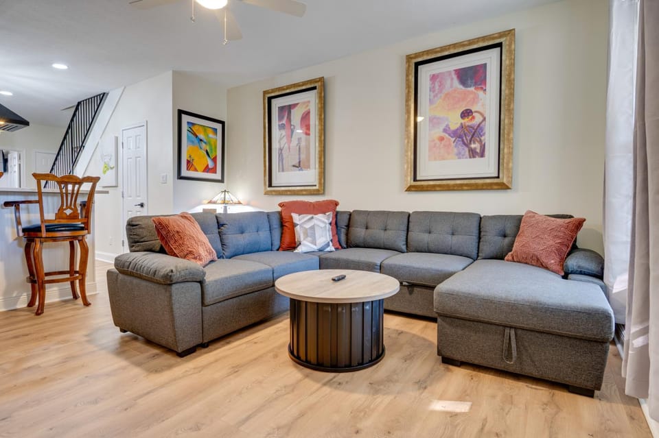 3 Mi to Dtwn: Dual-Unit Home in Indianapolis! House in Indianapolis