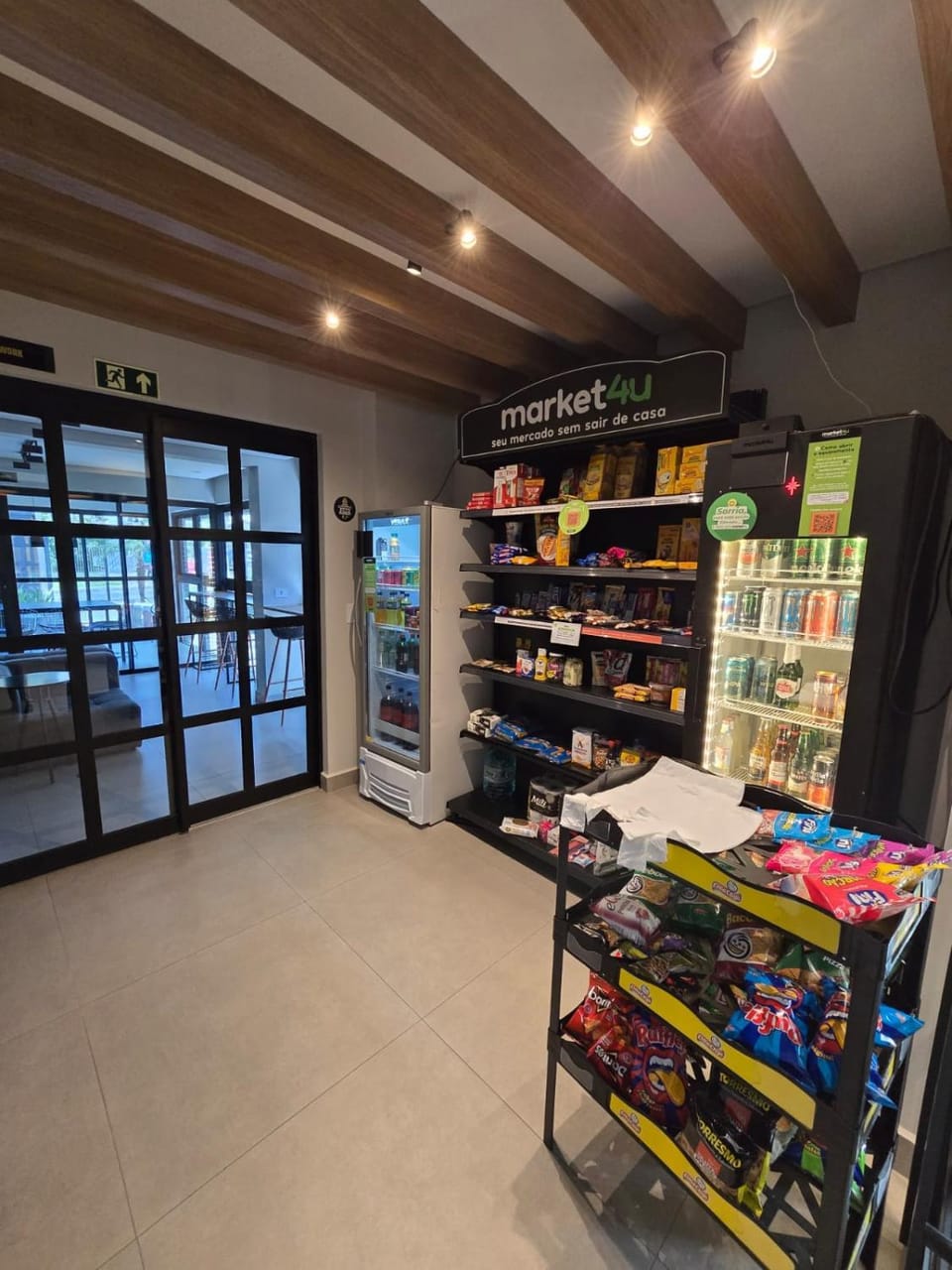 Supermarket/grocery shop