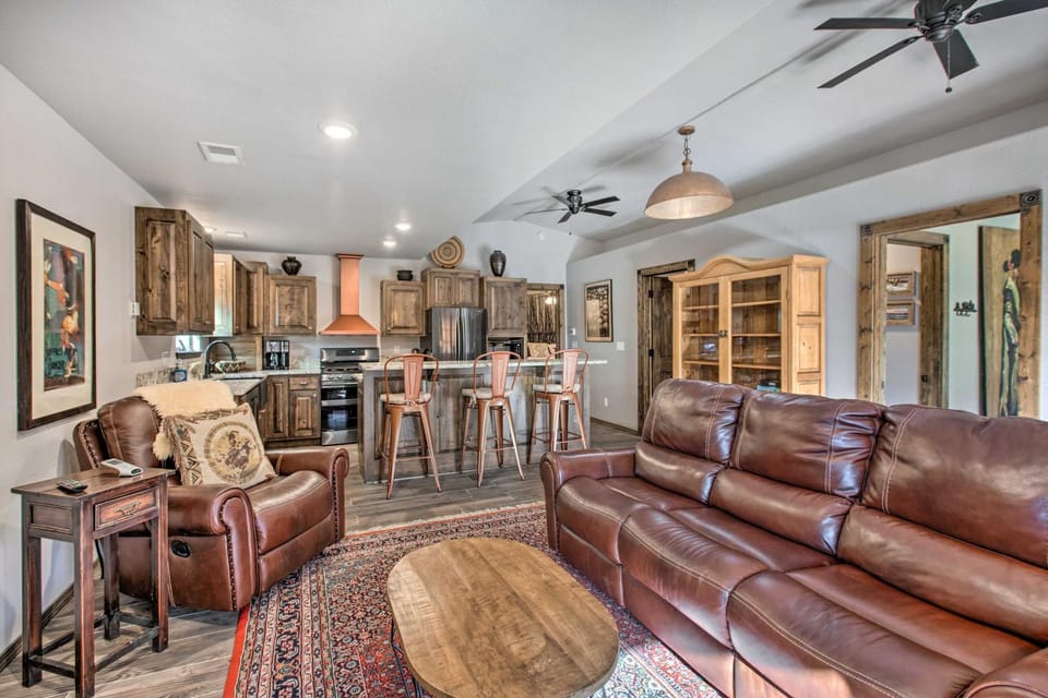 4 Units in Red River: Mtn Views, Steps to Main St House in Red River