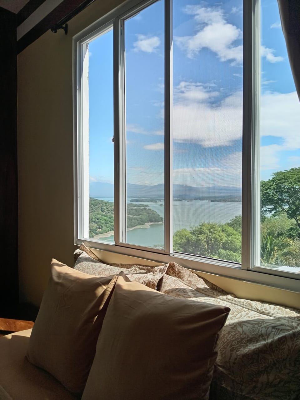 Natural landscape, Lake view, Mountain view