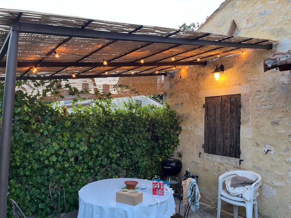 Le Néflier - Gîtes Les Sablières Country House in Provence