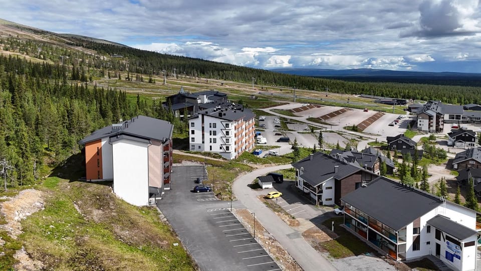 Property building, Neighbourhood, Bird's eye view, Parking