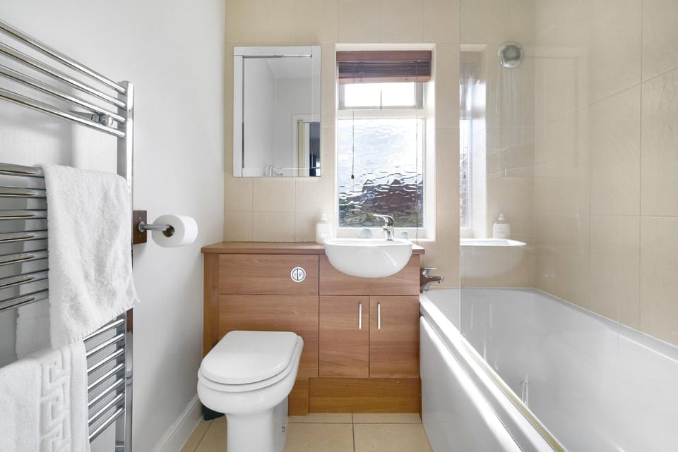 Toilet, Bathroom, Bath