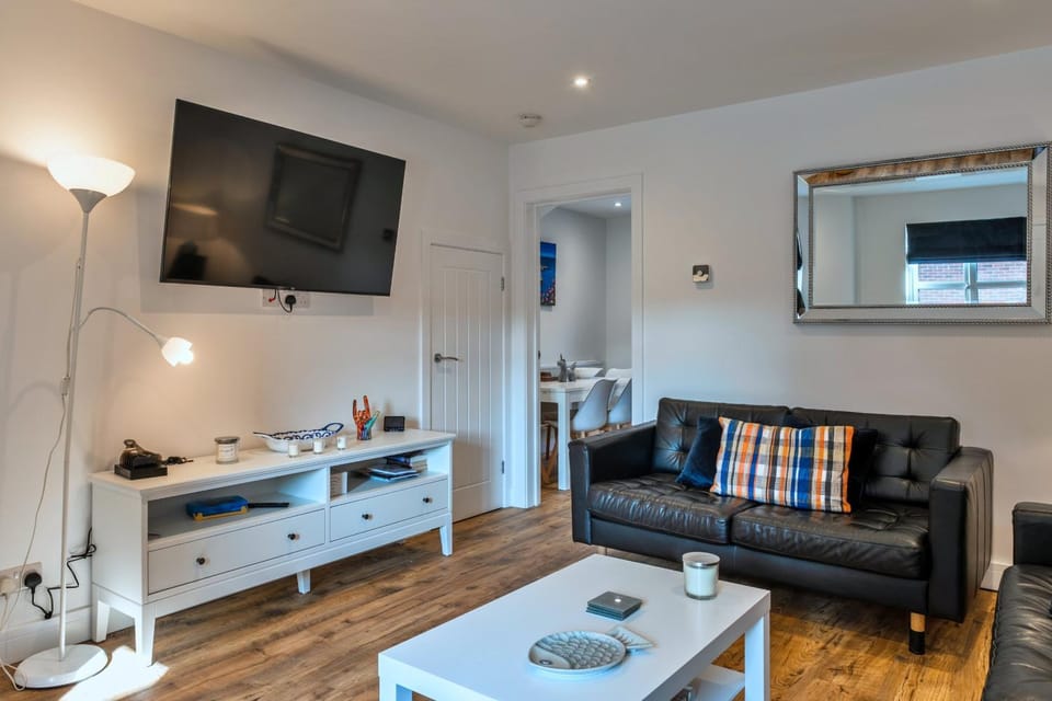 Communal lounge/ TV room, Living room, Seating area