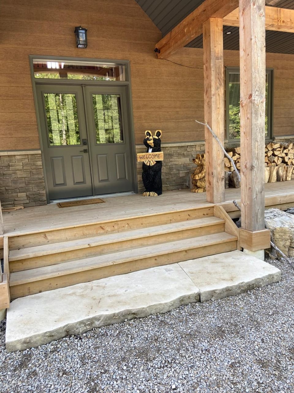 Facade/entrance