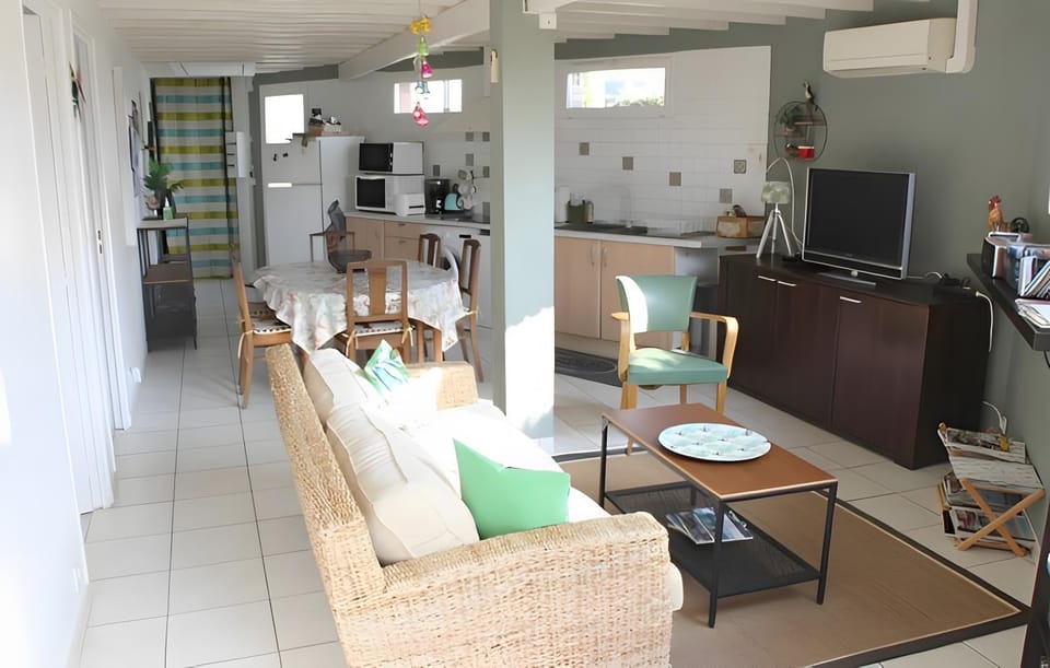 Property building, Living room