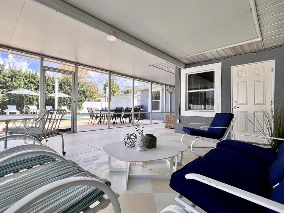Patio, View (from property/room), Balcony/Terrace, Seating area
