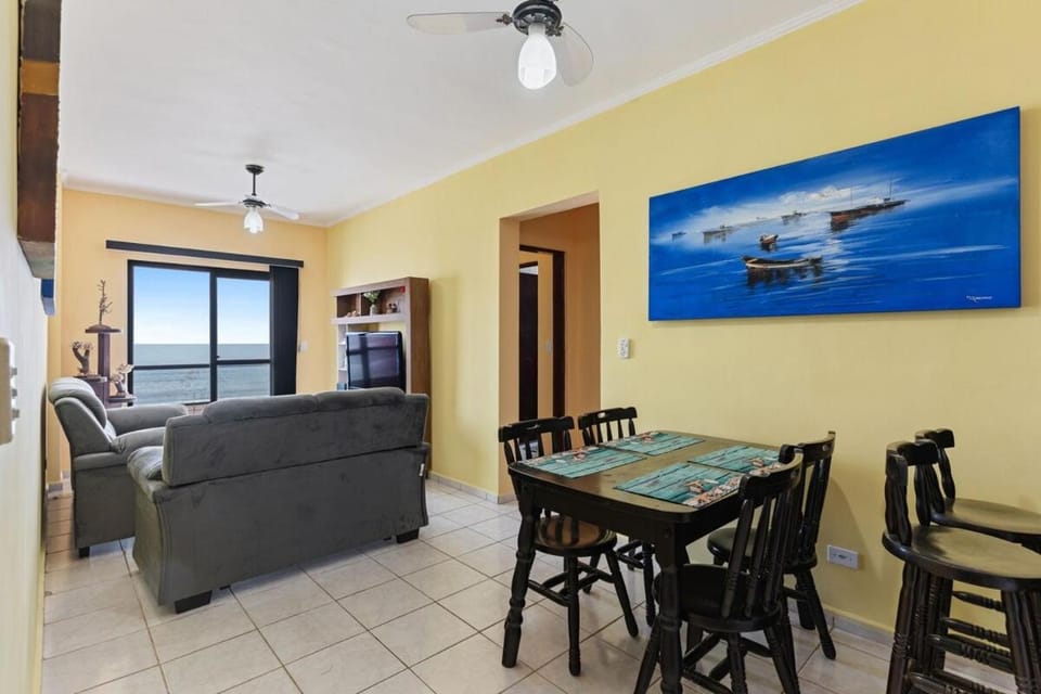 Confortável Apartamento frente a praia Mongaguá Apartment in Itanhaém