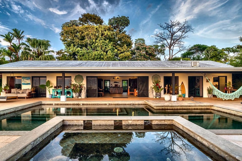 Villa Mangostán - Luxury Ocean-View Villa & Pool House in Bahía Ballena