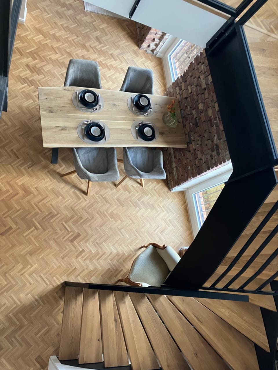 Living room, Dining area