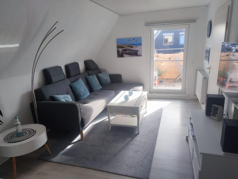Moderne 2 Zimmer Wohnung im maritimen Stil 37m2 Apartment in Lubeck