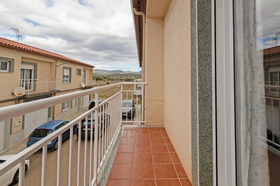 GuestReady- Modern and Spacious Two-Story Retreat Apartment in Valencian Community