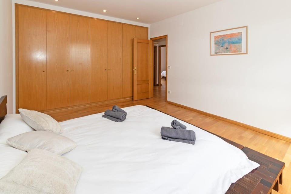 GuestReady- Modern and Spacious Two-Story Retreat Apartment in Valencian Community