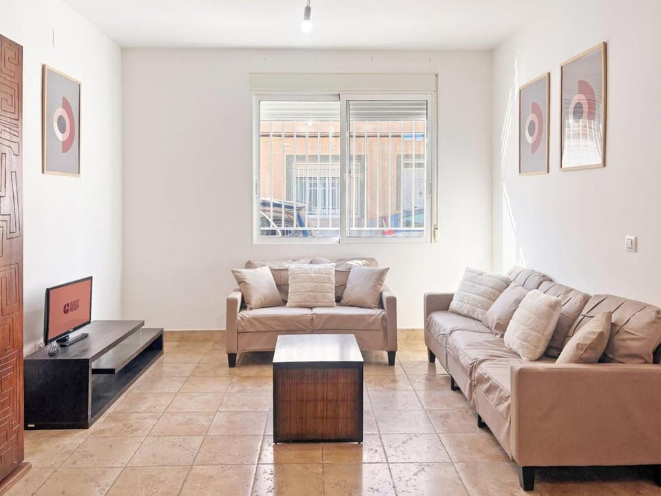 GuestReady- Modern and Spacious Two-Story Retreat Apartment in Valencian Community