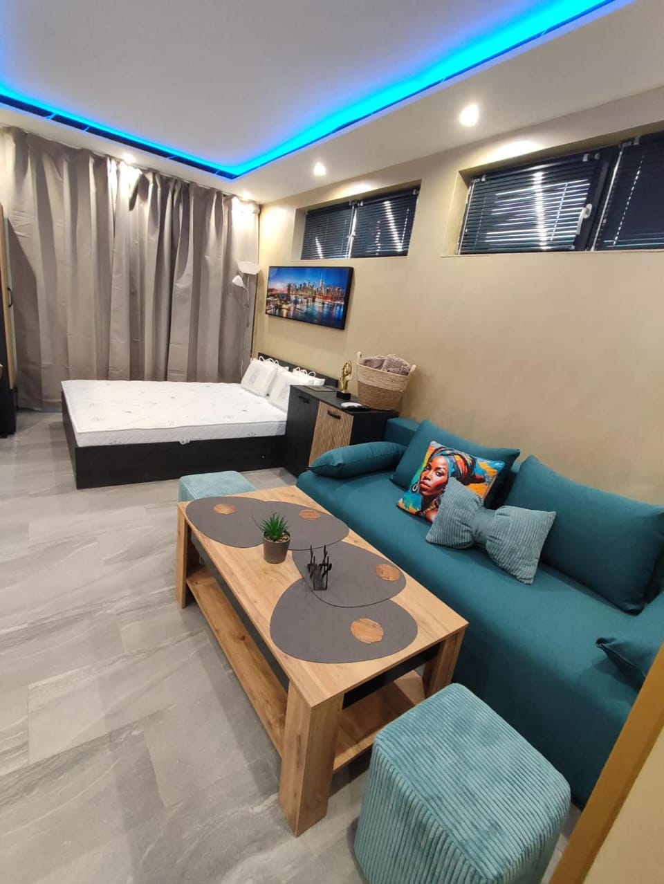 Photo of the whole room