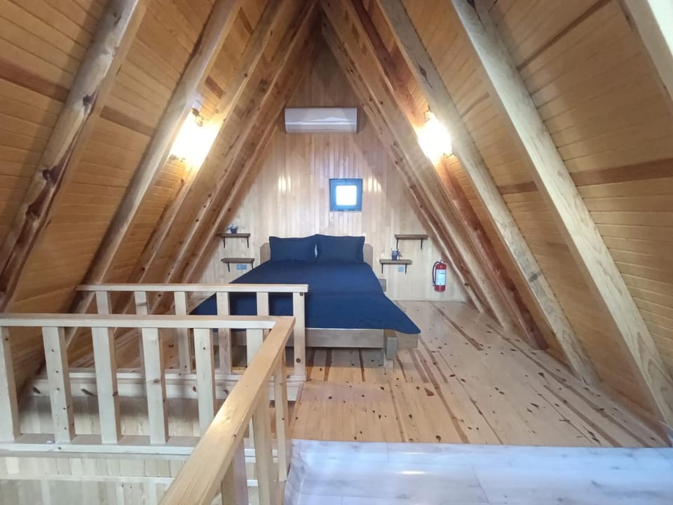 Bed, Bedroom, air conditioner